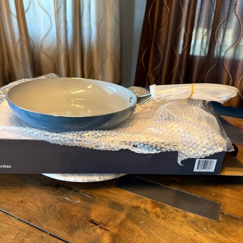 NEW! Servappetit 10.5" Blue Ceramic Skillet Kitchen Frying Pan BOX - Picture 2 of 4